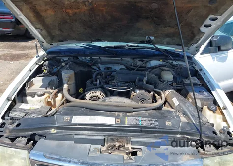 2002 GMC Sonoma из США, поврежденный, VIN 1GTCS19W328180759